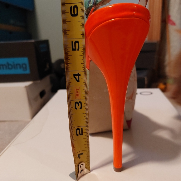 Heels - Picture 5 of 5